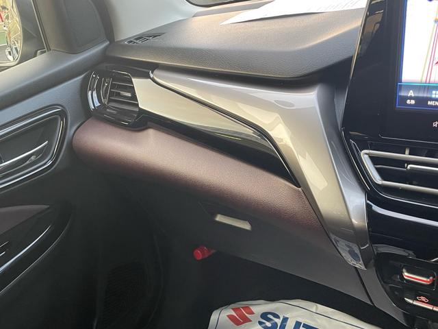 フロンクス １型　バックカメラ　オートライト　Ｂｌｕｅｔｏｏｔｈ　純正ナビ　プッシュスタート　シートヒーター　オートエアコン　スズキセーフティーサポート　衝突被害軽減システム　アイドリングストップ　衝突安全ボディ（30枚目）