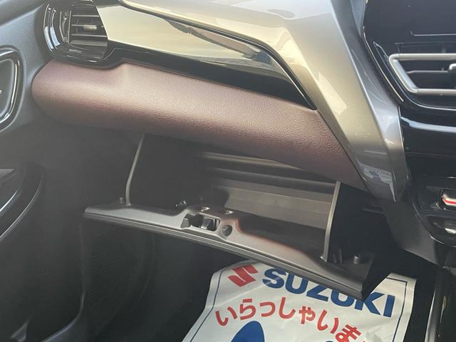 フロンクス １型　バックカメラ　オートライト　Ｂｌｕｅｔｏｏｔｈ　純正ナビ　プッシュスタート　シートヒーター　オートエアコン　スズキセーフティーサポート　衝突被害軽減システム　アイドリングストップ　衝突安全ボディ（31枚目）