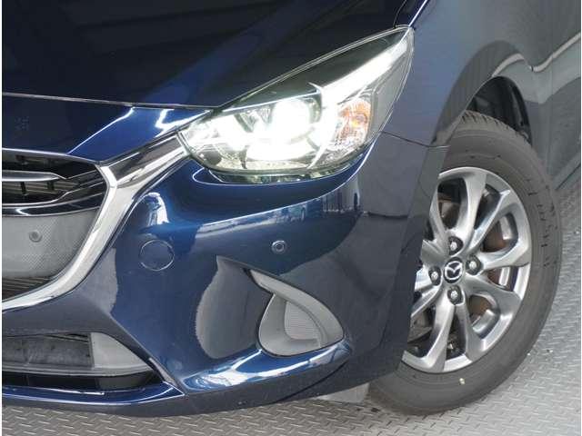 デミオ 1.5 15S ツーリング 360°ビュー・モニター 純正ナビ ETC コーナーソナー 地デジ インテリジェントキー Bカメラ DVD LEDヘッド 前席シートヒーター 横滑り防止装置 ETC アルミホイール 禁煙車 ABS(17枚目)