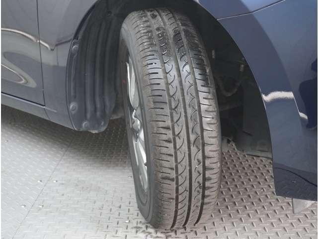 デミオ 1.5 15S ツーリング 360°ビュー・モニター 純正ナビ ETC コーナーソナー 地デジ インテリジェントキー Bカメラ DVD LEDヘッド 前席シートヒーター 横滑り防止装置 ETC アルミホイール 禁煙車 ABS(20枚目)