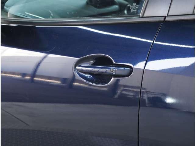 �y�X�}�[�g�L�[�z�h�A�̎{�����{�^�������������B���͖������Ȃ��l�Ƀ|�P�b�g�ɓ��ꂽ�܂܁B