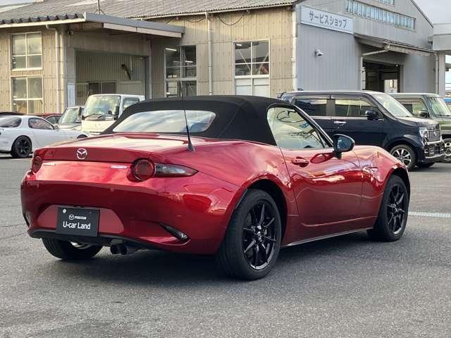 ロードスター Ｓスペシャルパッケージ　マツダ認定中古車　衝突被害軽減ブレーキ　ＬＥＤヘッドランプ　バックカメラ　車線逸脱警報装置　ブラインドスポットモニター　パーキングセンサー　フルセグ　スマートキー　シートヒーター　アルミホイール（7枚目）