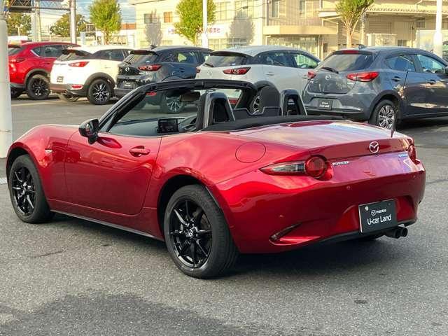 ロードスター Ｓスペシャルパッケージ　マツダ認定中古車　衝突被害軽減ブレーキ　ＬＥＤヘッドランプ　バックカメラ　車線逸脱警報装置　ブラインドスポットモニター　パーキングセンサー　フルセグ　スマートキー　シートヒーター　アルミホイール（16枚目）