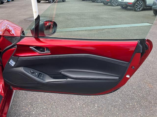 ロードスター Ｓスペシャルパッケージ　マツダ認定中古車　衝突被害軽減ブレーキ　ＬＥＤヘッドランプ　バックカメラ　車線逸脱警報装置　ブラインドスポットモニター　パーキングセンサー　フルセグ　スマートキー　シートヒーター　アルミホイール（36枚目）