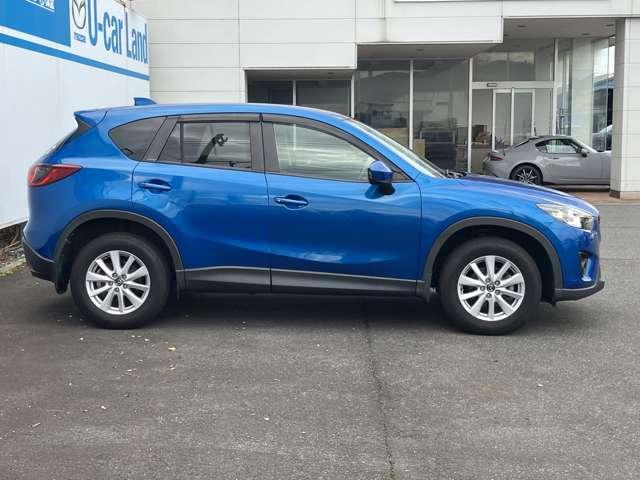 ＣＸ－５ ２０Ｓ　ディスチャージＰＫＧ　バックカメラ　サイドカメラ　ナビ　フルセグ　ＥＴＣ　スマートキー　アルミホイール（19枚目）