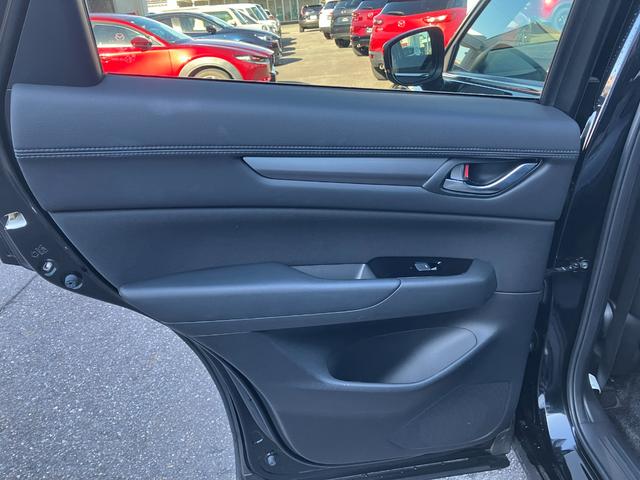 ＣＸ－５ ２０Ｓ　スマートエディション　マツダ認定中古車　全周囲カメラ　アダプティブＬＥＤヘッドライト　衝突被害軽減ブレーキ　ＡＴ誤発進抑制装置　レーンキープアシスト　ブラインドスポットモニター　パーキングセンサー　レーダークルーズ（43枚目）