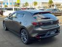 ＭＡＺＤＡ３ファストバック １．５　１５Ｓ　マツダ認定中古車　安心保証付き　修復歴無　ナビ　フルセグ　ＣＤ　ＤＶＤ　３６０°ビューモニター　衝突被害軽減ブレーキ　レーンキープアシスト　ＬＥＤＬＥＤヘッドライト　ハイビームコントロール　ＥＴＣ（8枚目）