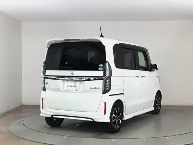 Ｎ－ＢＯＸカスタム Ｇ・Ｌホンダセンシング　ＬＥＤ・フルセグ・メモリナビ・バックカメラ・両側電動ドア・シートヒーター・ＥＴＣ　地デジＴＶ　助手席エアバッグ　キーレス　シートＨ　セキュリティーアラーム　スマ－トキ－　リアカメラ　ナビＴＶ　ＵＳＢ（4枚目）