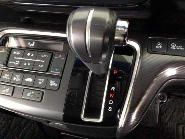 ステップワゴンスパーダ スパーダ・クールスピリットホンダセンシング　ＬＥＤ・フルセグ・メモリナビ・バックカメラ・シートヒーター・両側電動ドア・ＥＴＣ　サイドエアバック　スマートキ　アラウンドビューモニター　左右電動スライドドア　バックモニタ　地ＴＶ　ナビ＆ＴＶ　ＵＳＢ（19枚目）