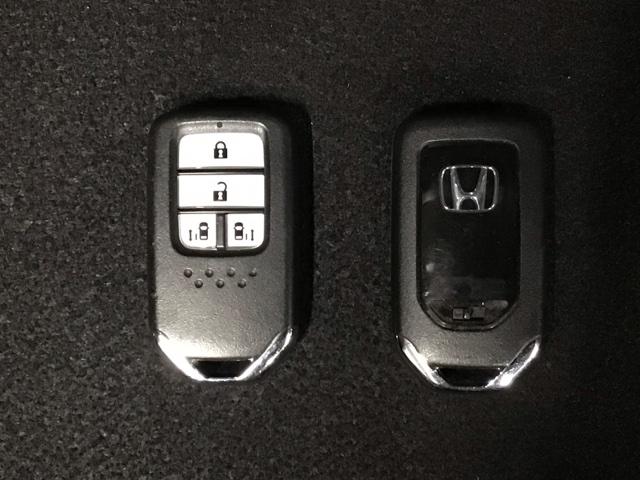 ステップワゴンスパーダ スパーダ・クールスピリットホンダセンシング　ＬＥＤ・フルセグ・メモリナビ・バックカメラ・シートヒーター・両側電動ドア・ＥＴＣ　サイドエアバック　スマートキ　アラウンドビューモニター　左右電動スライドドア　バックモニタ　地ＴＶ　ナビ＆ＴＶ　ＵＳＢ（29枚目）