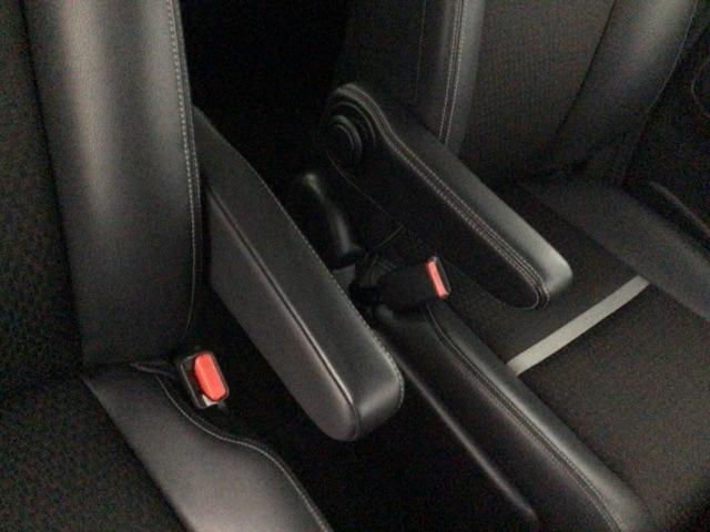 ステップワゴンスパーダ スパーダ・クールスピリットホンダセンシング　ＬＥＤ・フルセグ・メモリナビ・バックカメラ・シートヒーター・両側電動ドア・ＥＴＣ　サイドエアバック　スマートキ　アラウンドビューモニター　左右電動スライドドア　バックモニタ　地ＴＶ　ナビ＆ＴＶ　ＵＳＢ（33枚目）