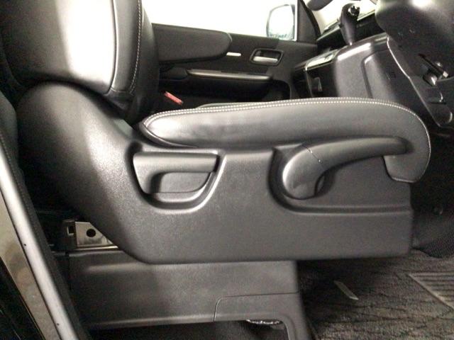 ステップワゴンスパーダ スパーダ・クールスピリットホンダセンシング　ＬＥＤ・フルセグ・メモリナビ・バックカメラ・シートヒーター・両側電動ドア・ＥＴＣ　サイドエアバック　スマートキ　アラウンドビューモニター　左右電動スライドドア　バックモニタ　地ＴＶ　ナビ＆ＴＶ　ＵＳＢ（34枚目）