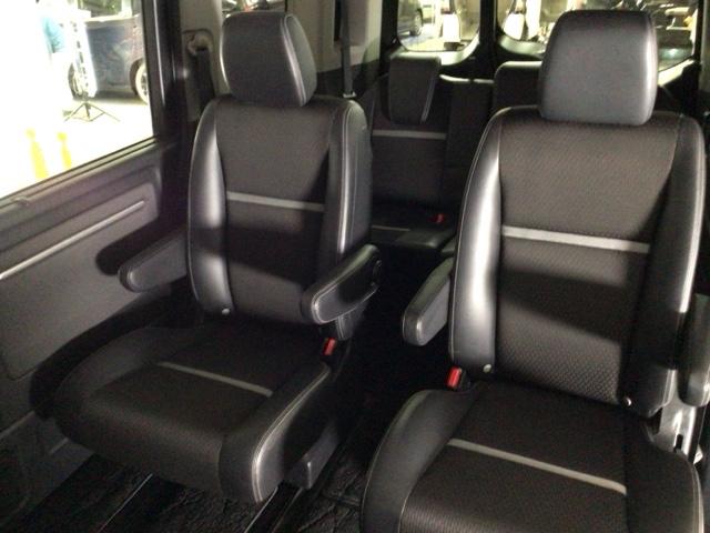 ステップワゴンスパーダ スパーダ・クールスピリットホンダセンシング　ＬＥＤ・フルセグ・メモリナビ・バックカメラ・シートヒーター・両側電動ドア・ＥＴＣ　サイドエアバック　スマートキ　アラウンドビューモニター　左右電動スライドドア　バックモニタ　地ＴＶ　ナビ＆ＴＶ　ＵＳＢ（35枚目）