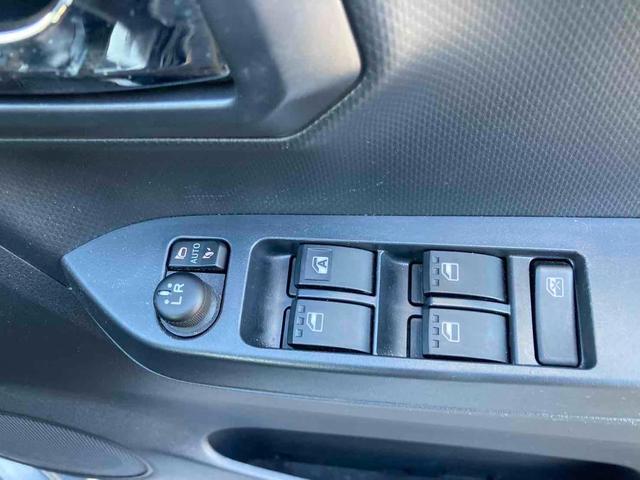 シエンタ ハイブリッドＺ　４ＷＤ　全周囲カメラ　ナビ　ＴＶ　クリアランスソナー　オートクルーズコントロール　レーンアシスト　衝突被害軽減システム　両側電動スライドドア　オートマチックハイビーム　オートライト　ＬＥＤヘッドランプ（11枚目）