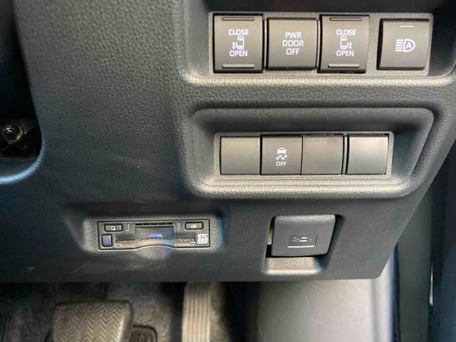 シエンタ ハイブリッドＺ　４ＷＤ　全周囲カメラ　ナビ　ＴＶ　クリアランスソナー　オートクルーズコントロール　レーンアシスト　衝突被害軽減システム　両側電動スライドドア　オートマチックハイビーム　オートライト　ＬＥＤヘッドランプ（28枚目）