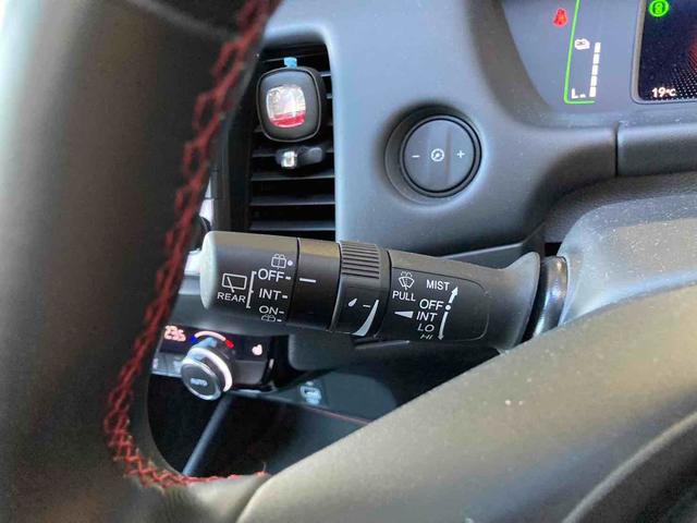 フィット e:HEVホーム ドライブレコーダー ETC バックカメラ ナビ TV クリアランスソナー オートクルーズコントロール アルミホイール オートライト スマートキー 電動格納ミラー ABS ESC CD DVD再生(22枚目)