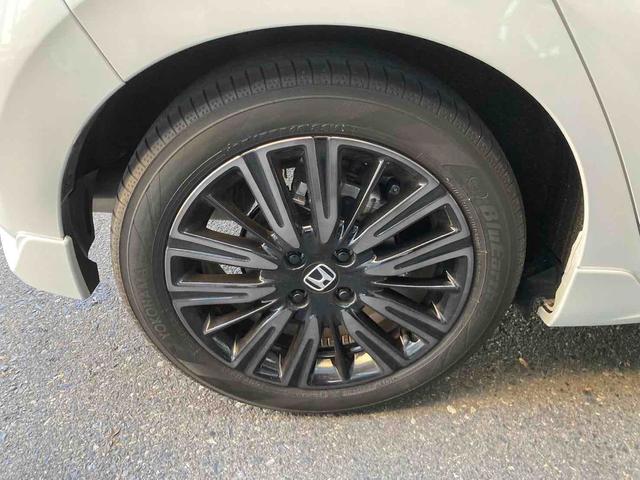 フィット e:HEVホーム ドライブレコーダー ETC バックカメラ ナビ TV クリアランスソナー オートクルーズコントロール アルミホイール オートライト スマートキー 電動格納ミラー ABS ESC CD DVD再生(29枚目)