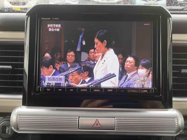 クロスビー ハイブリッドMZ ワンオーナー 禁煙車 純正8インチナビ フルセグTV ETC 全周囲カメラ クリアランスソナー レーンアシスト スマートキー アイドリングストップ 電動格納ミラー シートヒーター(3枚目)