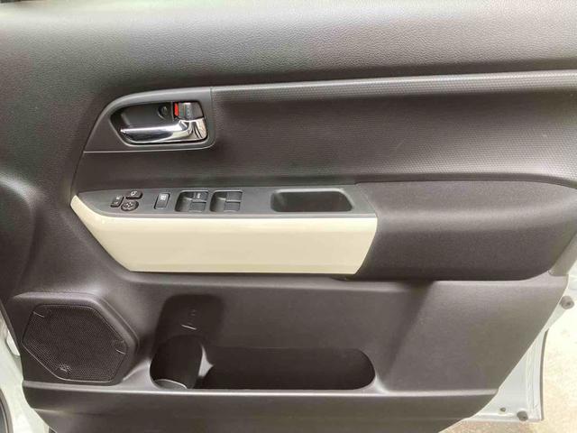 クロスビー ハイブリッドMZ ワンオーナー 禁煙車 純正8インチナビ フルセグTV ETC 全周囲カメラ クリアランスソナー レーンアシスト スマートキー アイドリングストップ 電動格納ミラー シートヒーター(22枚目)