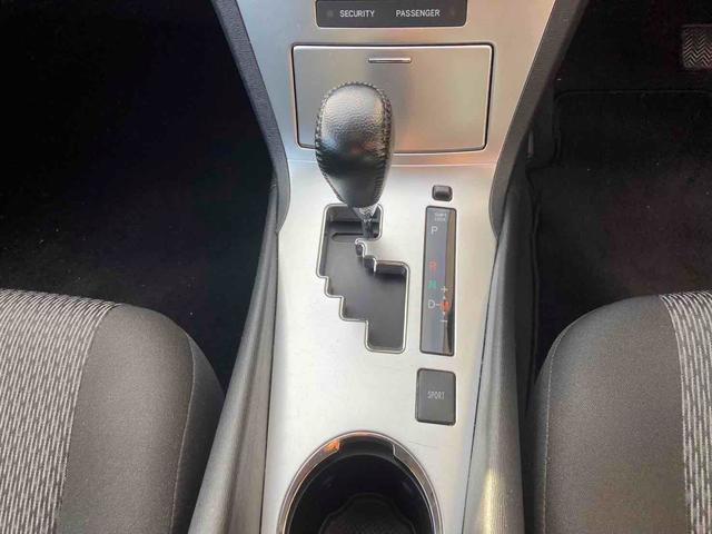 シフトレバー。ぜひ一度お客様の目で確認してください。