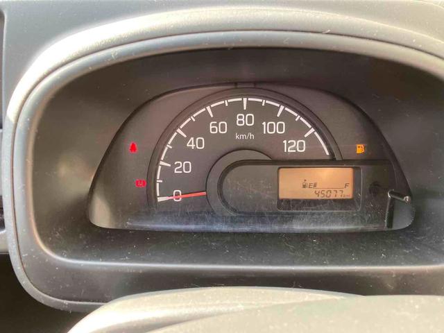 ＮＴ１００クリッパートラック 　４ＷＤ　軽トラック　ＭＴ　アルミホイール　ＥＳＣ　エアコン　運転席エアバッグ　助手席エアバッグ（8枚目）