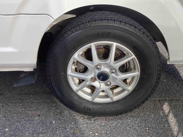 ＮＴ１００クリッパートラック 　４ＷＤ　軽トラック　ＭＴ　アルミホイール　ＥＳＣ　エアコン　運転席エアバッグ　助手席エアバッグ（16枚目）