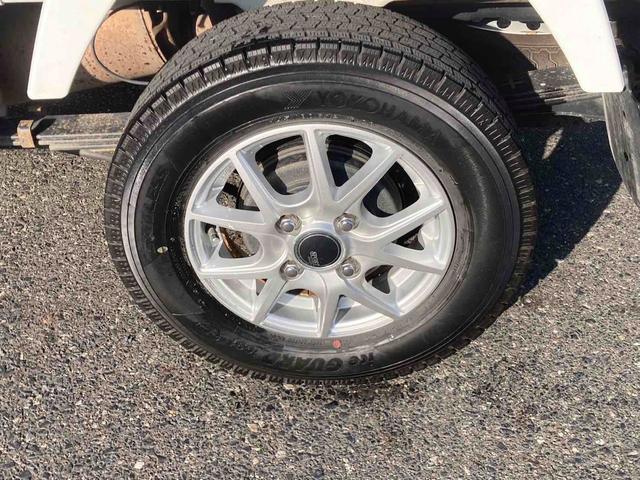 ＮＴ１００クリッパートラック 　４ＷＤ　軽トラック　ＭＴ　アルミホイール　ＥＳＣ　エアコン　運転席エアバッグ　助手席エアバッグ（18枚目）