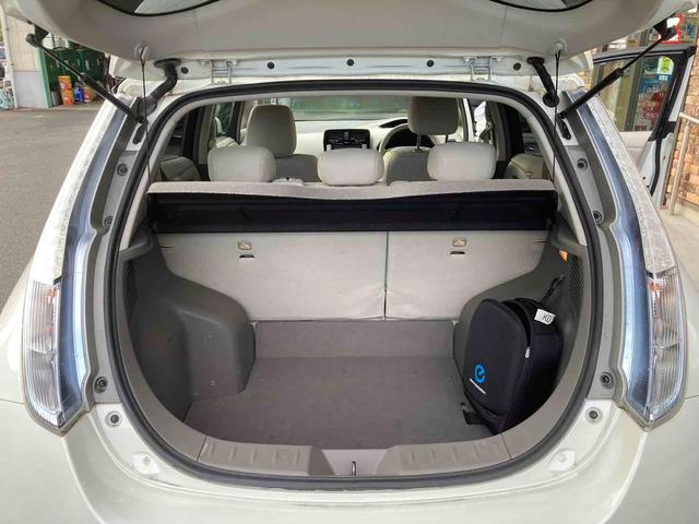 リーフ Ｇ　バックカメラ　ナビ　ＴＶ　オートクルーズコントロール　アルミホイール　電動格納ミラー　シートヒーター　ＣＶＴ　盗難防止システム　衝突安全ボディ　ＡＢＳ　ＥＳＣ　ＣＤ　ミュージックプレイヤー接続可（19枚目）