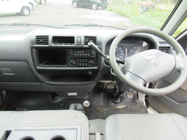 バネットバン ＤＸ　コラムＡＴ　車検８年６月　パートタイム４ＷＤ　両側スライドドア　６人乗り　プライバシーガラス　間仕切りカーテン（2枚目）