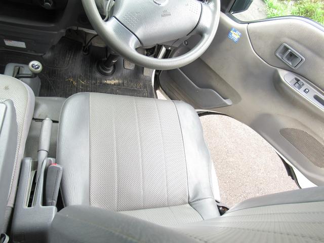 バネットバン ＤＸ　コラムＡＴ　車検８年６月　パートタイム４ＷＤ　両側スライドドア　６人乗り　プライバシーガラス　間仕切りカーテン（3枚目）