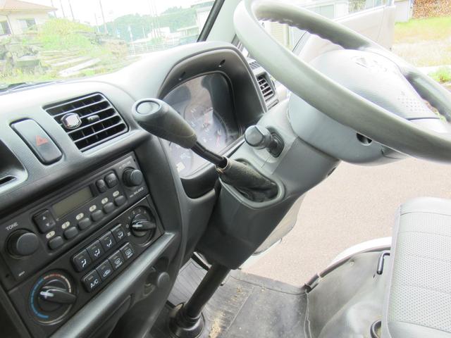 バネットバン ＤＸ　コラムＡＴ　車検８年６月　パートタイム４ＷＤ　両側スライドドア　６人乗り　プライバシーガラス　間仕切りカーテン（7枚目）