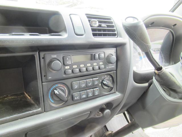 バネットバン ＤＸ　コラムＡＴ　車検８年６月　パートタイム４ＷＤ　両側スライドドア　６人乗り　プライバシーガラス　間仕切りカーテン（8枚目）