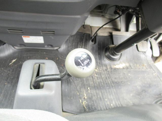 バネットバン ＤＸ　コラムＡＴ　車検８年６月　パートタイム４ＷＤ　両側スライドドア　６人乗り　プライバシーガラス　間仕切りカーテン（9枚目）