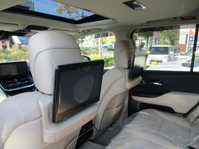 ランドクルーザー ＺＸ　メーカーＳＤナビ・ＪＢＬプレミアムＳＳ・リアエンターＳ・ムーンルーフ・ニュートラルベージュ本革Ｓ・ルーフレール・クールＢＯＸ・ＩＴＳコネクト・モデリスタエアロキット＆マフラーＣ・デフロック・寒冷地仕様（20枚目）