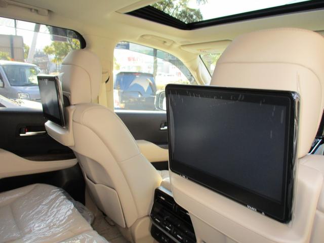 ランドクルーザー ＺＸ　メーカーＳＤナビ・ＪＢＬプレミアムＳＳ・リアエンターＳ・ムーンルーフ・ニュートラルベージュ本革Ｓ・ルーフレール・クールＢＯＸ・ＩＴＳコネクト・モデリスタエアロキット＆マフラーＣ・デフロック・寒冷地仕様（21枚目）