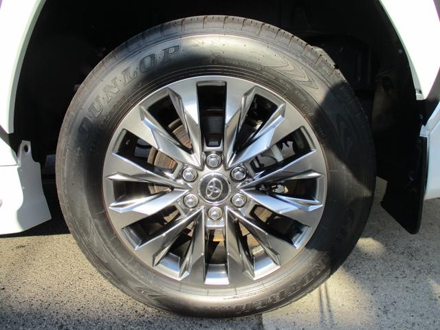 ランドクルーザー ＺＸ　メーカーＳＤナビ・ＪＢＬプレミアムＳＳ・リアエンターＳ・ムーンルーフ・ニュートラルベージュ本革Ｓ・ルーフレール・クールＢＯＸ・ＩＴＳコネクト・モデリスタエアロキット＆マフラーＣ・デフロック・寒冷地仕様（28枚目）