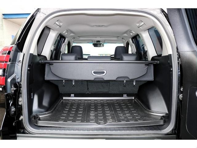 TOYOTA LAND CRUISER PRADO TX L PACKAGE