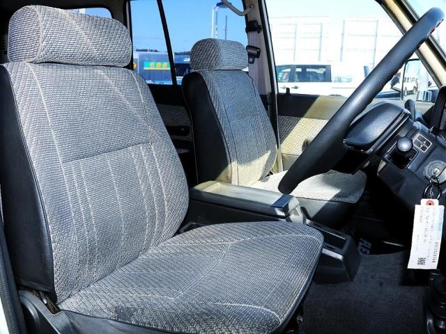 純正シートの状態も良しです☆