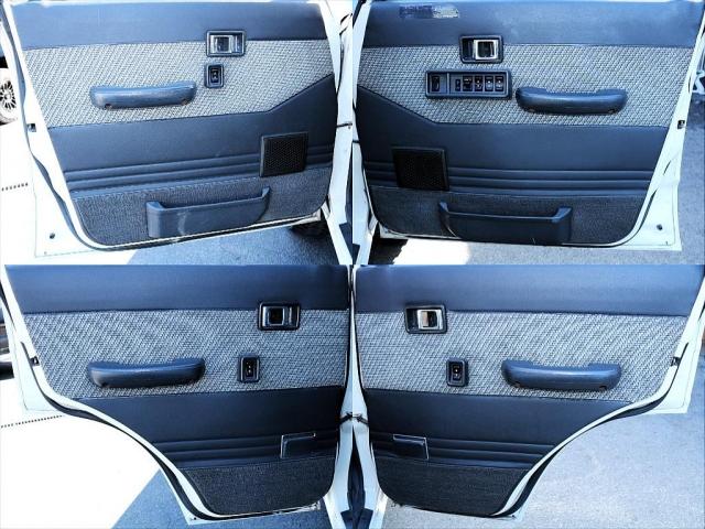 ドア内張は御覧の通りです☆