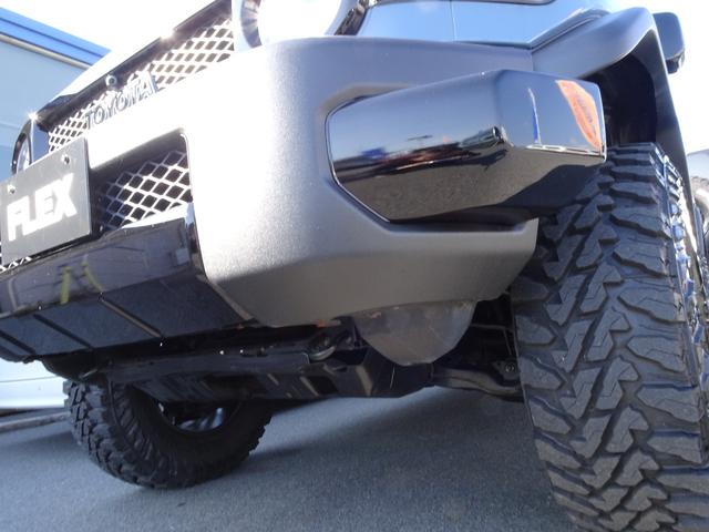 ＦＪクルーザー ベースグレード　希少スモーキーブルー／トレイル仕様／ツートンカラーカスタム／チッピング塗装／２インチリフトアップ／艶有ブラック塗装／ＸＥＬＦ０２アルミ１７インチ／カロッツェリアＳＤナビ／ＥＴＣ／バックカメラ（33枚目）