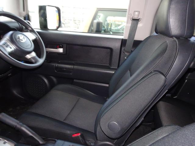 ＦＪクルーザー ベースグレード　希少スモーキーブルー／トレイル仕様／ツートンカラーカスタム／チッピング塗装／２インチリフトアップ／艶有ブラック塗装／ＸＥＬＦ０２アルミ１７インチ／カロッツェリアＳＤナビ／ＥＴＣ／バックカメラ（53枚目）