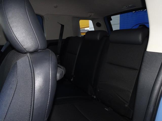 ＦＪクルーザー ベースグレード　希少スモーキーブルー／トレイル仕様／ツートンカラーカスタム／チッピング塗装／２インチリフトアップ／艶有ブラック塗装／ＸＥＬＦ０２アルミ１７インチ／カロッツェリアＳＤナビ／ＥＴＣ／バックカメラ（56枚目）