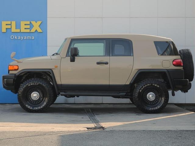 ＦＪクルーザー 　ルーフ同色ペイント／トレイル仕様／新品タイヤ　ＫＥＬＬＹ　ＳＡＦＡＲＩ　２８５／７０－１７／ＤＥＡＮカリフォルニア１７インチ／カロッツェリアナビ／バックカメラ／バックカメラ／下回りシャシブラ施工（7枚目）