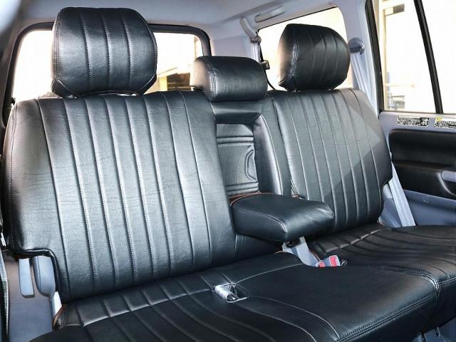 ランドクルーザープラド ＴＸリミテッド　Ｒｅｎｏｃａ　Ａｍｅｒｉｃａｎ　Ｃｌａｓｓｉｃ／丸目換装／ナロー換装／ペイント　グラナイトクリスタルＭ／内外装フルカスタム／ＤＥＡＮカリフォルニア１６インチ　ブラックＡＷ／ジオランダーＸ－ＡＴタイヤ（8枚目）