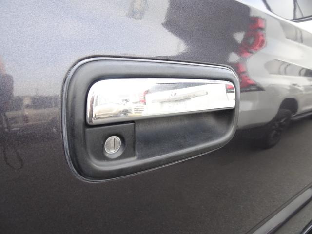 ランドクルーザープラド ＴＸリミテッド　Ｒｅｎｏｃａ　Ａｍｅｒｉｃａｎ　Ｃｌａｓｓｉｃ／丸目換装／ナロー換装／ペイント　グラナイトクリスタルＭ／内外装フルカスタム／ＤＥＡＮカリフォルニア１６インチ　ブラックＡＷ／ジオランダーＸ－ＡＴタイヤ（29枚目）