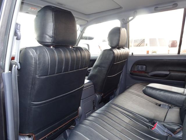 ランドクルーザープラド ＴＸリミテッド　Ｒｅｎｏｃａ　Ａｍｅｒｉｃａｎ　Ｃｌａｓｓｉｃ／丸目換装／ナロー換装／ペイント　グラナイトクリスタルＭ／内外装フルカスタム／ＤＥＡＮカリフォルニア１６インチ　ブラックＡＷ／ジオランダーＸ－ＡＴタイヤ（30枚目）