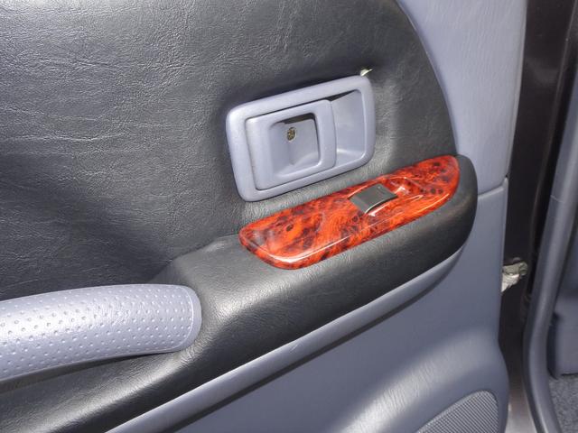 ランドクルーザープラド ＴＸリミテッド　Ｒｅｎｏｃａ　Ａｍｅｒｉｃａｎ　Ｃｌａｓｓｉｃ／丸目換装／ナロー換装／ペイント　グラナイトクリスタルＭ／内外装フルカスタム／ＤＥＡＮカリフォルニア１６インチ　ブラックＡＷ／ジオランダーＸ－ＡＴタイヤ（44枚目）