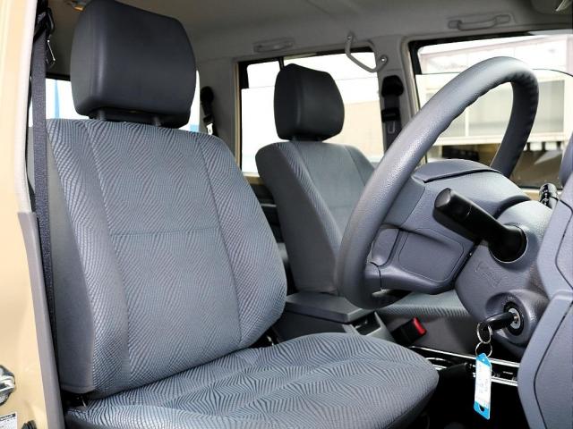 ランドクルーザー７０ ４．０　４ＷＤ（6枚目）