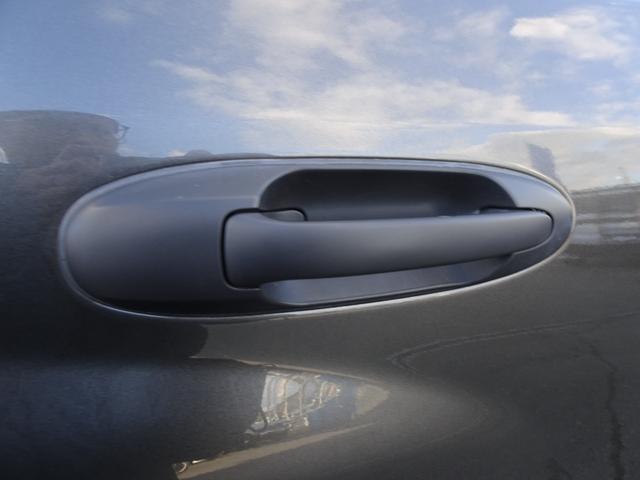 ランドクルーザー１００ ＶＸ　ＲＥＮＯＣＡ１０６／ペイント／ガンメタリック／ＬＣ６０／丸目フェイスチェンジ／新品タイヤ＆ホイール／ＦＬＥＸドロワーキット／ガソリン５人乗り／グレードＶＸ／クラシックシートカバー／ブラウン／ＥＴＣ（37枚目）