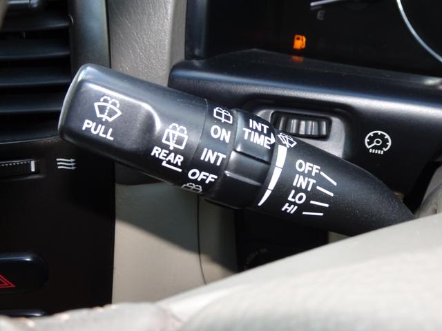 ランドクルーザー１００ ＶＸ　ＲＥＮＯＣＡ１０６／ペイント／ガンメタリック／ＬＣ６０／丸目フェイスチェンジ／新品タイヤ＆ホイール／ＦＬＥＸドロワーキット／ガソリン５人乗り／グレードＶＸ／クラシックシートカバー／ブラウン／ＥＴＣ（43枚目）